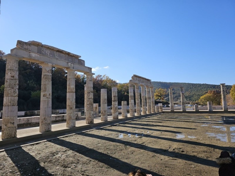 Η σημερινή όψη του ανακτόρου του Φιλίππου Β' της Μακεδονίας στις Αιγές