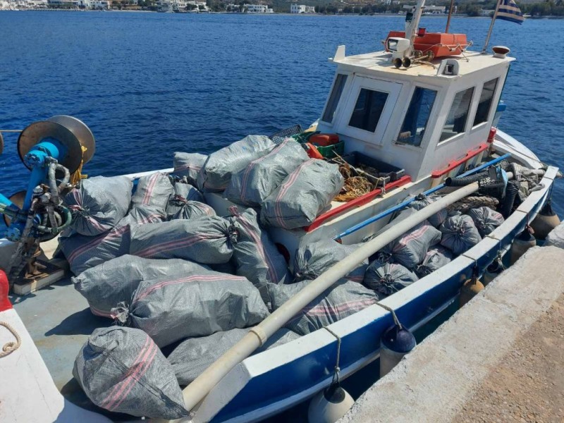 Όι ψαράδες της Αμοργού δείχνουν τον δρόμο στην πολιτεία