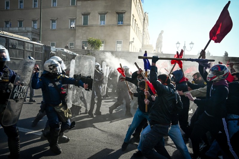 Φοιτητές «πλακώθηκαν» για το ποιος θα είναι πρώτος στο πανεκπαιδευτικό συλλαλητήριο