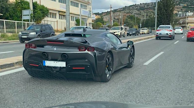 Έλληνας εφοπλιστής αγόρασε μία πανάκριβη Ferrari 