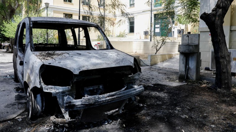 Εμπρησμός δύο οχημάτων στα Πατήσια