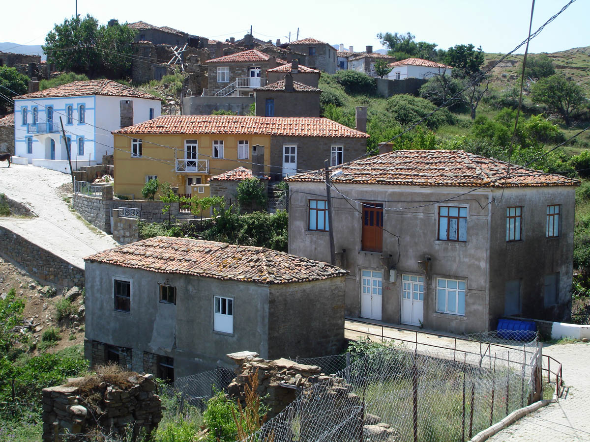 Επαναλειτουργούν τα σχολεία στην Ίμβρο 