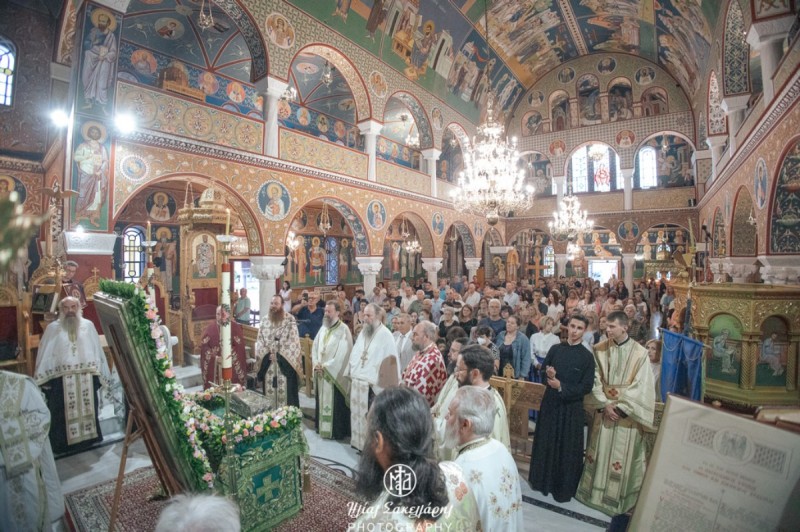 Υποδέχθηκαν στον Βόλο το άφθαρτο χέρι της Μαρίας της Μαγδαληνής